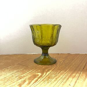 Vintage Olive Green‎ Glass Compote Dish Grape Pattern Pedestal Bowl Home Decor
